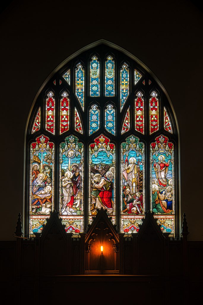 教堂里的彩色玻璃窗
